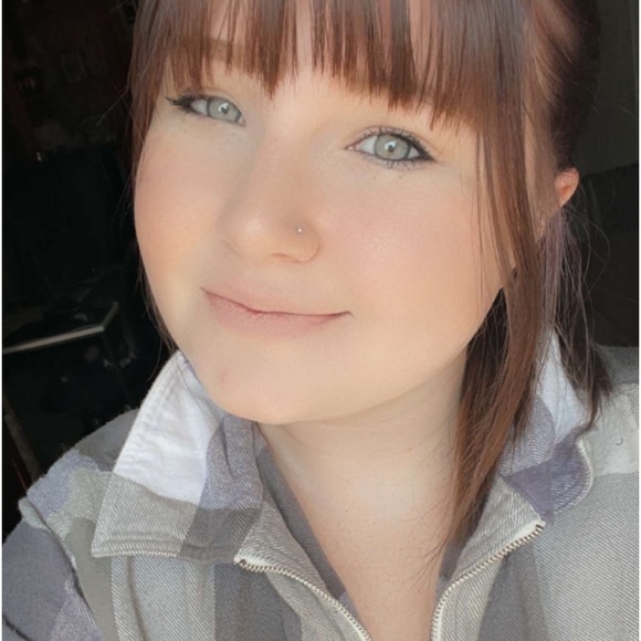 Meet your Posher, Logan - Picture 2 of 6